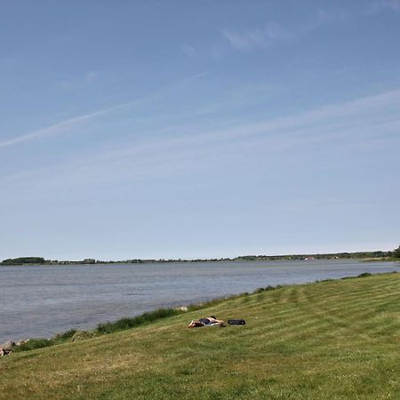 Ferienhaus Frigga Haus Terrasse, Meerblick Wiek auf Rügen Exterior foto